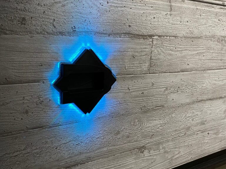 luce_maniglia_2_ritaglio_azzurro