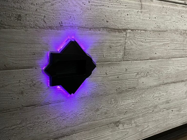 luce_maniglia_2_ritaglio_viola